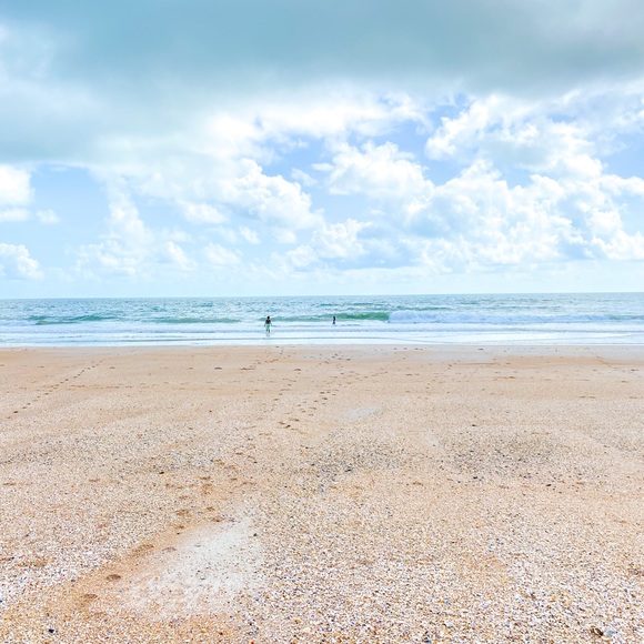 Meet your Posher, Kay - Picture 2 of 2